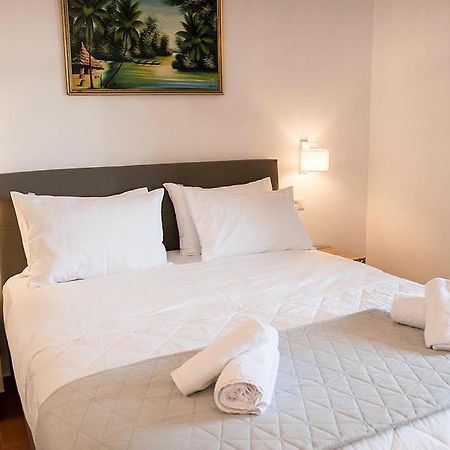 Poros Town Sophie'S Apartment 1&2 מראה חיצוני תמונה